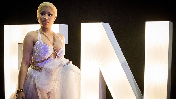 Nicki Minaj rend hommage aux victimes des attentats de Manchester