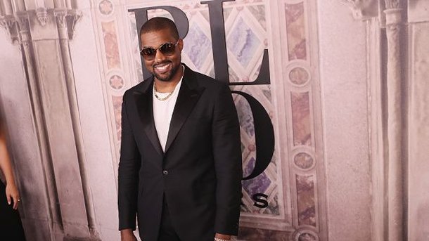 Kanye West ne renonce finalement pas à la présidentielle américaine!