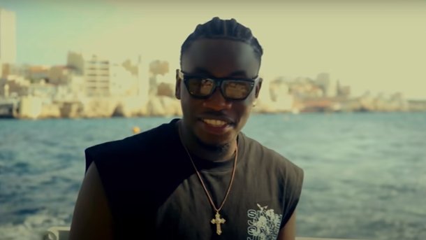 Jungeli partage le titre "Dans la vie" avec un clip rétrospectif