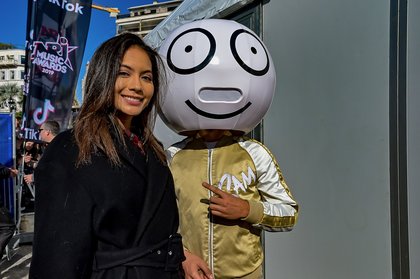 Miss France 2019 et SAM - Manu dans le 6/9