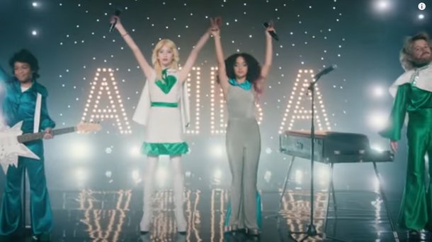 Little Things : ABBA fait un clin d'oeil à sa tournée "ABBAVoyage" dans son nouveau clip !