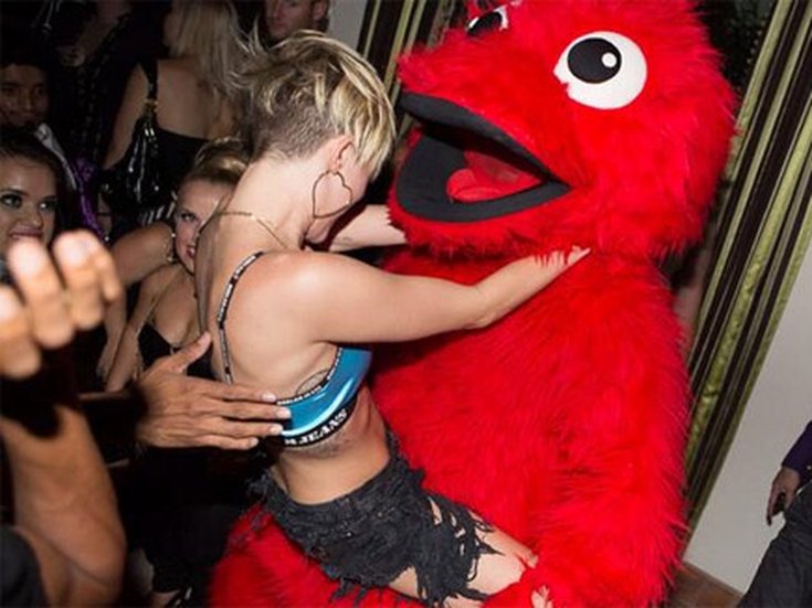  © Miley Cyrus Twitter