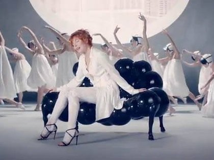 Mylène Farmer a des projets plein la tête