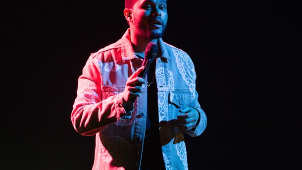 The Weeknd électrise Paris devant Selena Gomez
