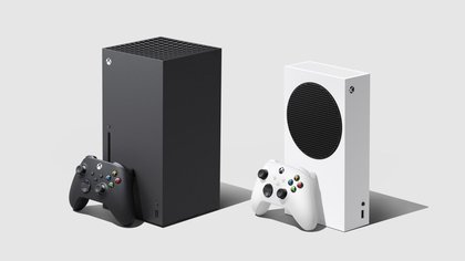 La Xbox Series X (à gauche) et la Xbox Series S (à droite)