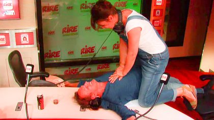 photo 5- Emission 1 heure avec Virginie Hocq sur Rire & Chansons