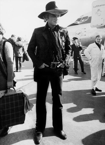 Johnny Hallyday joue les hippies chics