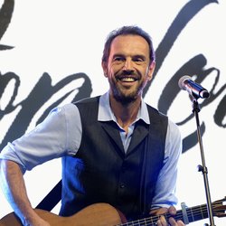 Gérald De Palmas chante au Concert Pop Love