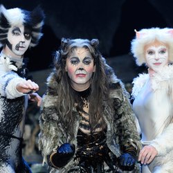 La première représentations de Cats avec Chimène Badi