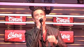 David Hallyday interprète le titre «Éternel» en live pour Chérie FM