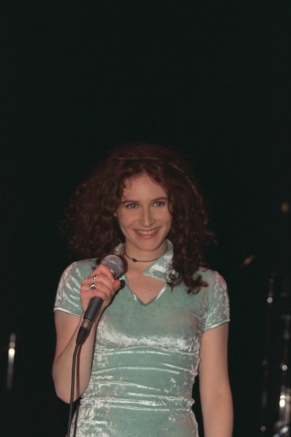 Elsa enchaîne les albums des années 1990 à 2010