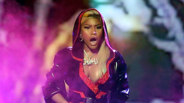 Nicki Minaj repousse encore la sortie de son album «Queen» pour le 17 août!