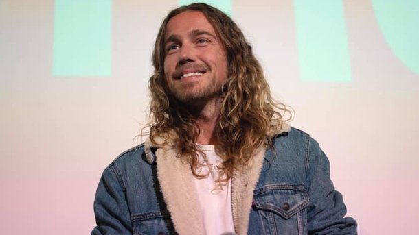 Julien Doré : son nouvel album “aimée” est n°1 des ventes !