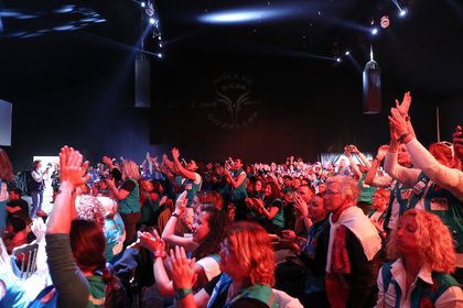 Toutes les Gazelles sont réunies pour assister à la remise de prix.