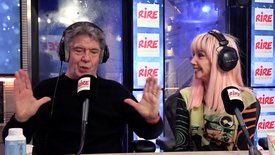 L'interview de Victoria Abril et Lionnel Astier, à propos de leur pièce "Drôle de genre"