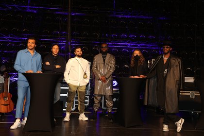 Amir, Vianney, Kendji Girac, Gims, Julien Doré et Dadju - Backstage NRJ Music Awards Paris Edition