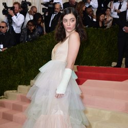 Lorde au MET Gala 2016