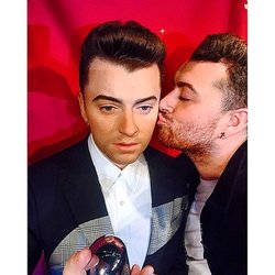 Sam Smith lors de l'inauguration de sa statue de cire à San Fransisco