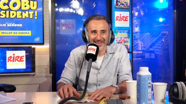 Cédric Cizaire propose à Elie Semoun une interview "Promesses"
