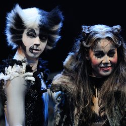 La première représentations de Cats avec Chimène Badi