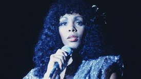 Donna Summer : La Reine du disco en cinq chansons