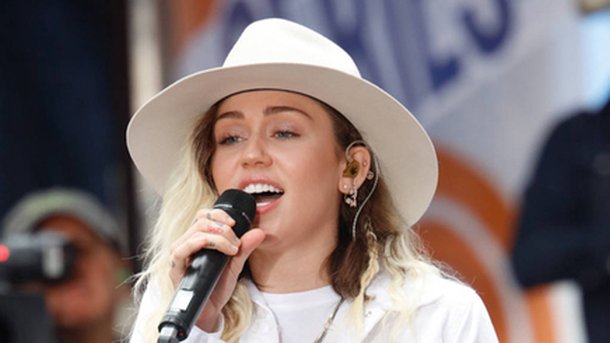 Miley Cyrus s'inquiète pour sa petite sœur