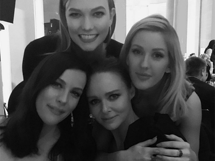 Ellie Goulding avec Liv Tyler, Karlie Kloss et Stella McCartney