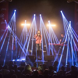Concert Pop Love - Marina Kaye