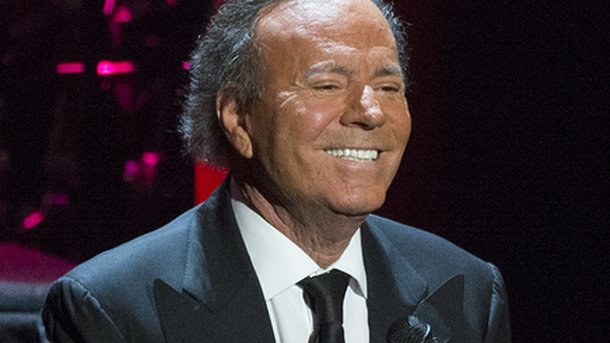 Julio Iglesias : dernier album avant d’abandonner les studios !