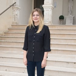 Louane : casual chic