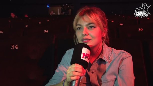 Louane: ses premières impressions à la sortie des répétitions - NRJ Music Awards 2016