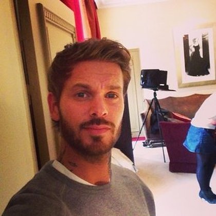 Matt Pokora ‏: En direct d'un shooting photo pour ELLE magazine!  #comingsoon ;) 