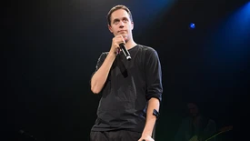 Grand Corps Malade dévoile «Autoreflets» : un titre intime qui fait allusion à son accident