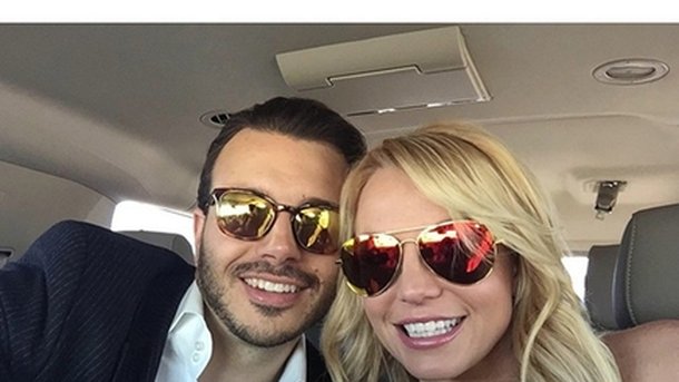 Britney Spears avec son amoureux au Super Bowl!
