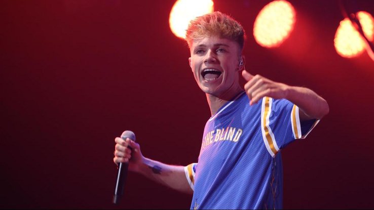 HRVY : le message d'amour derrière la chanson "Told You So"