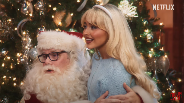 Sabrina Carpenter célèbre Noël avec un show musical déjanté sur Netflix