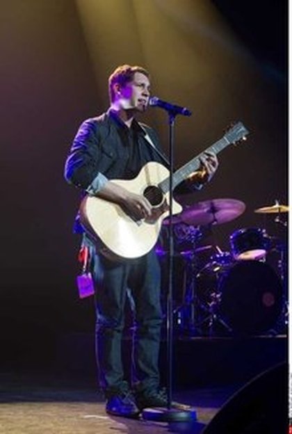 Cris Cab @ NRJ Music Tour de Paris