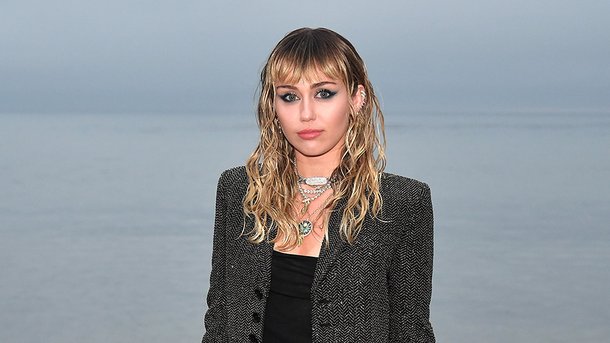 Miley Cyrus métamorphosée dans son rôle pour Black Mirror