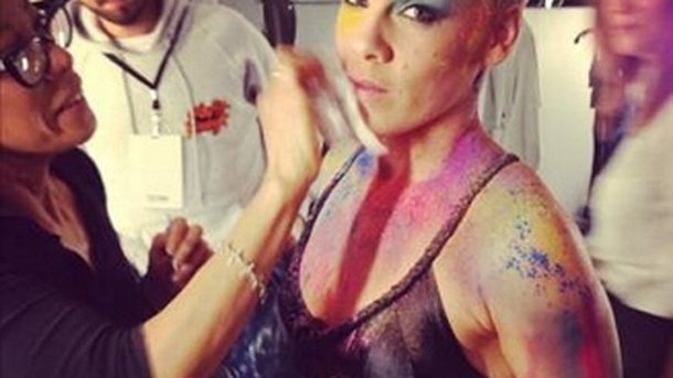 Les meilleurs Twit Pics de vos superstars NRJ (Best Of 23/11)