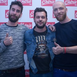 Claudio Capéo prend la pause pour Chérie FM