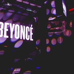 Beyoncé fête la sortie de son nouvel album