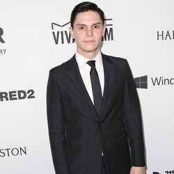 evan-peters
