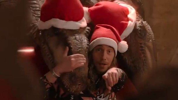 Julien Doré fête Noël avec ses dinosaures