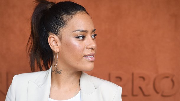 Amel Bent tease son nouveau titre «Jusqu’au Bout» avec sa fille