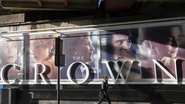 «The Crown»: une actrice d’ «Emily In Paris» rejoint le casting de la saison 5