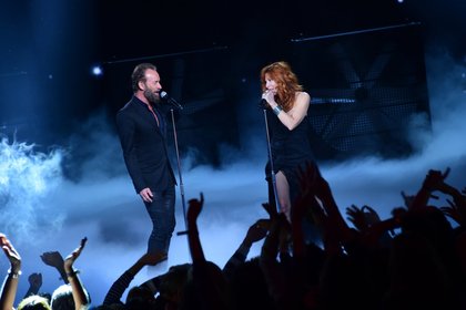 Sting et Mylène Farmer sur scène - NRJ Music Awards 2015