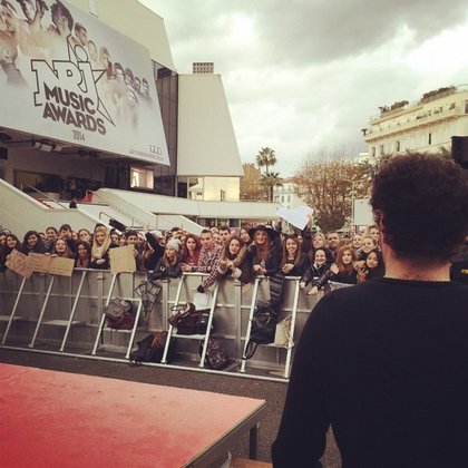 Manu dans le 6/9 NRJ Music Awards 2014