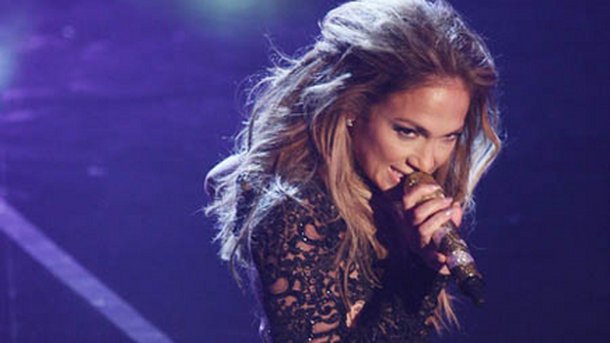 Jennifer Lopez : récompensée au gala de l'amfAR