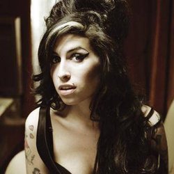 Amy Winehouse en 5 tubes 