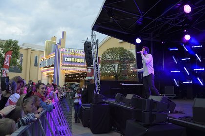 Amir au Concert Pop Love Chérie FM